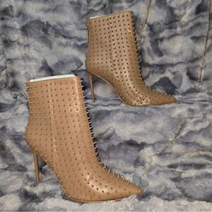 NWB Steve Madden Women's Vapor  Color Mocha Stiletto Heel Booties Size 11